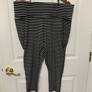 New w/o tag lane Bryant Livi Active leggings 18/20